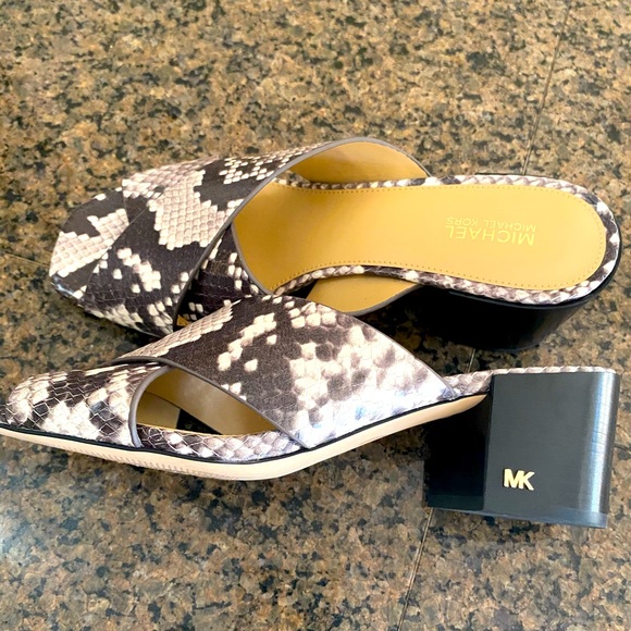 Michael Kors size 6.5 slide sandals - Picture 1 of 7